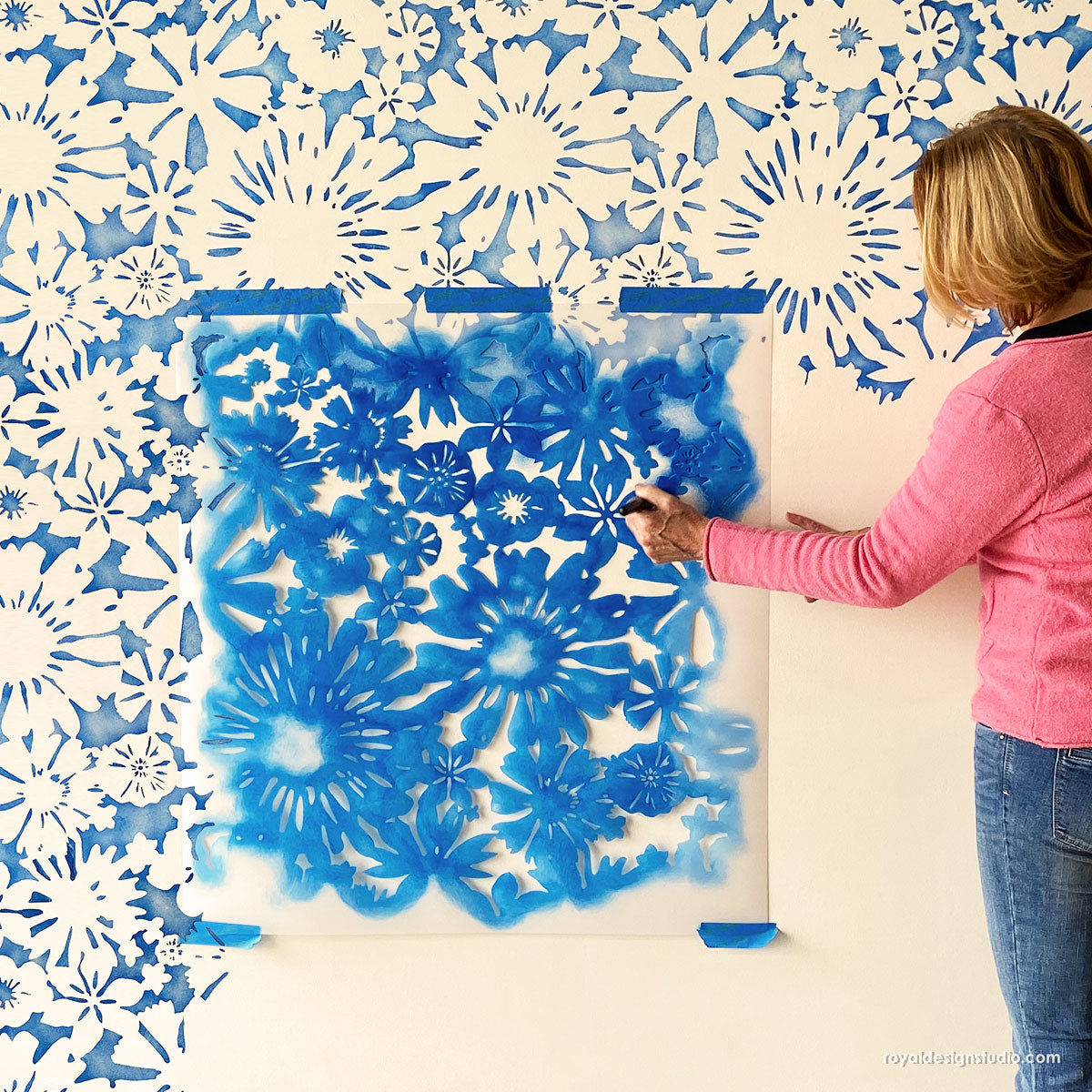 Modern Floral Wall Stencils - Painting DIY Flower Wallpaper Designs